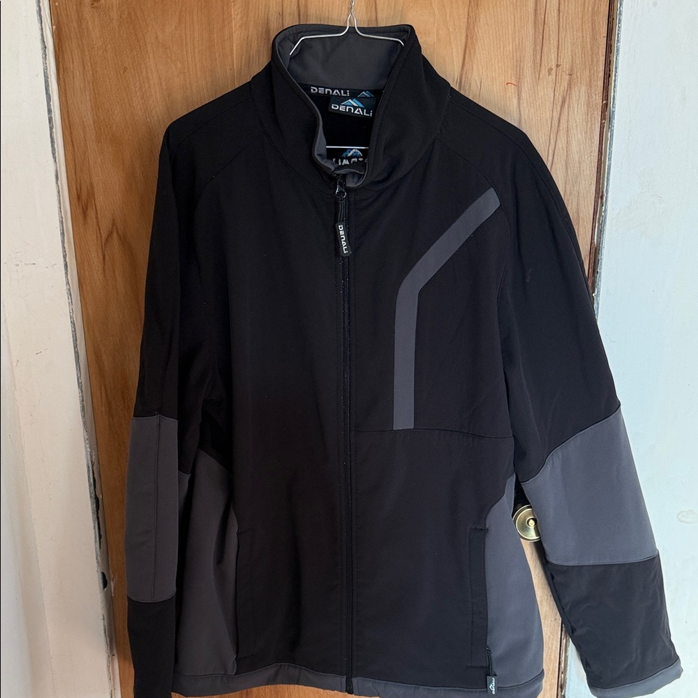 Denali Men's Black and Gray Performance Jacket